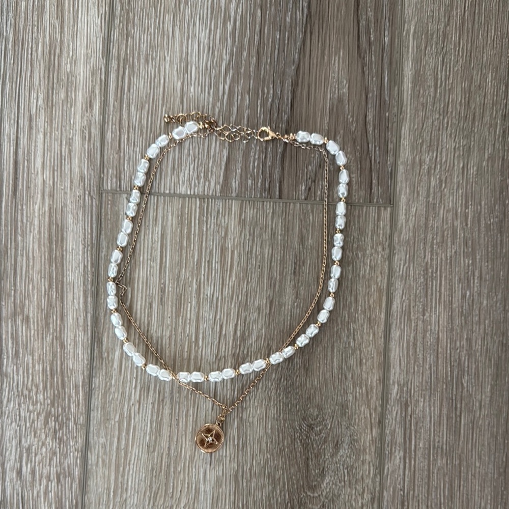 Jewelry necklace stacker